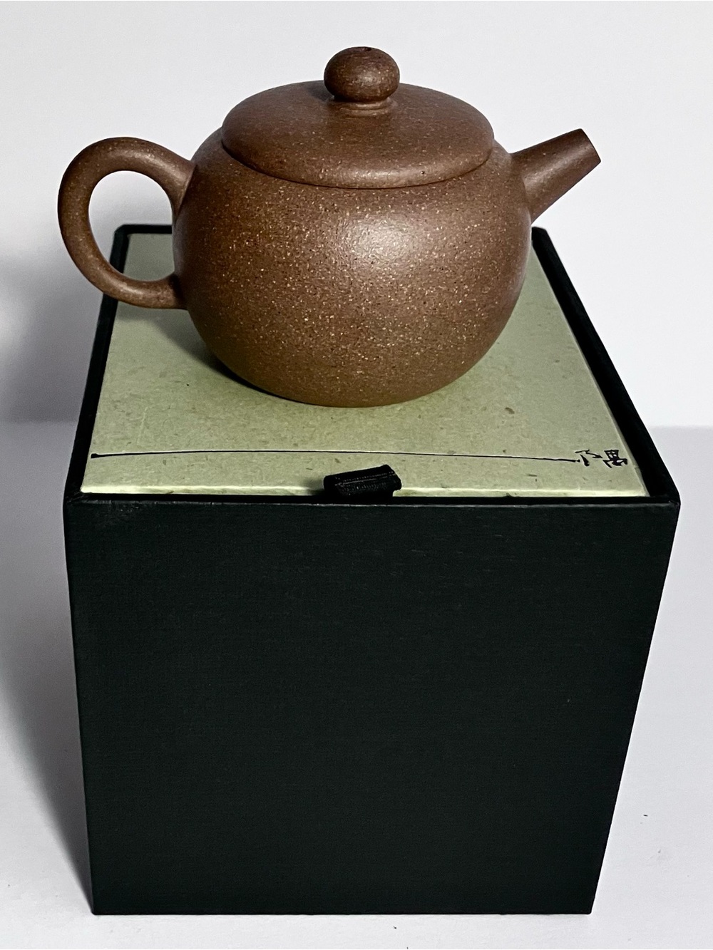 Miniature YIXING ZISHA Teapot / ORIGINAL PADDED BOX / Handmade by MASTER POTTER